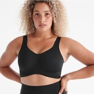 NEW IN BOX Knix Black Catalyst Sports Bra Size 8+